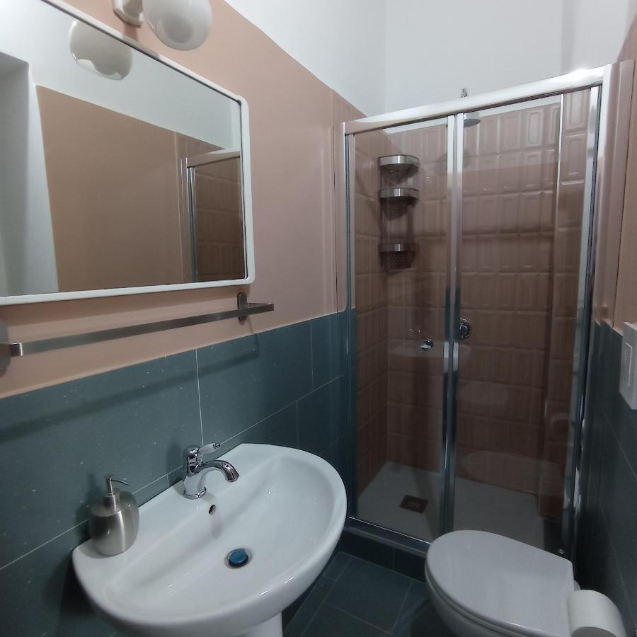 La Casa Nova Hotel Napoli Bagian luar foto